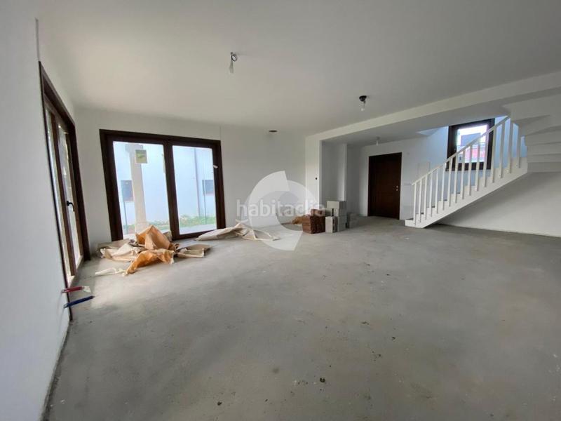 Foto a9369019-3942-4732-bb2e-79b0e7f6a780. Casa in Carballo