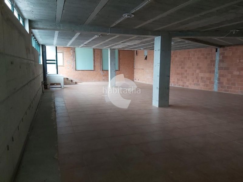 Foto 199af088-ca45-456d-bcfa-e7ba96e99e83. Local comercial a Moeche