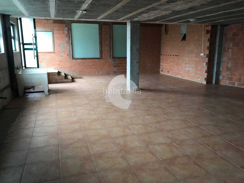 Foto c7d003ee-47f5-4f83-9909-9a192d370850. Local comercial a Moeche