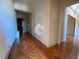 Etagenwohnung in Ciudad Vieja. Presentamos este amplio piso de 130,31 m construidos situado en