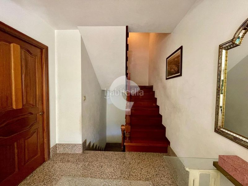 Foto c6336854-0a08-4de3-b1c1-dd843ec72855. Edificio  de gran potencial compuesto por 3 plantas de aproximadamente 200 m cada una, lo que supone una excelente oportunidad para en Muros