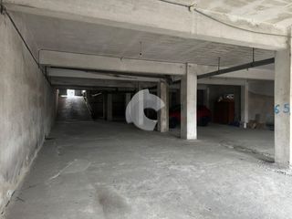Aparcament cotxe a Concheiros - Fontiñas. Sótano independiente de 431 m con acceso rodado propio  zona san