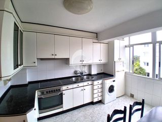 Flat in Liáns. Luminoso piso totalmente exterior en montrove oleiros descubre e