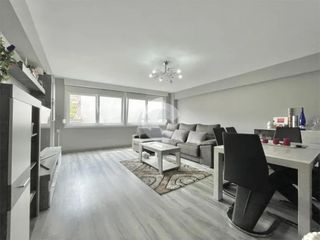 Pis a Ciudad Vieja. Presentamos esta magnífica vivienda de 152 m situada en pleno co