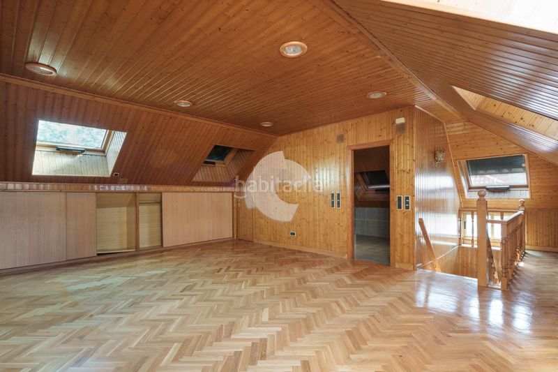 Foto 88ccbaa8-a934-453f-8611-02e4e20e2f9e. Casa adossada amb calefacció aparcament a Monte Alto - Zalaeta - Atocha Coruña (A)