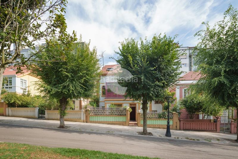 Foto 905ebfbe-00ef-4e8e-b8b4-8f945ee13da0. Casa adossada amb calefacció aparcament a Monte Alto - Zalaeta - Atocha Coruña (A)
