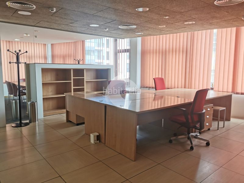 Foto 242ca403-755f-4e6e-894f-b0337cd0a1c0. Local comercial a Betanzos