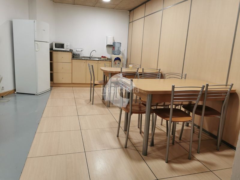 Foto dd4be28a-4316-4e54-8d06-670b4f21b712. Local comercial a Betanzos