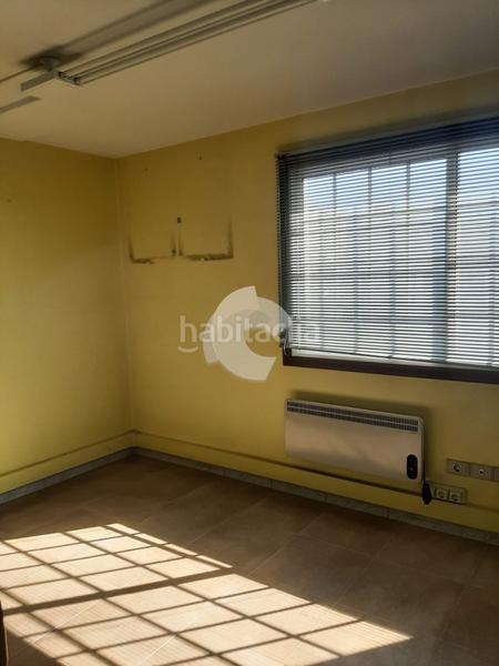 Foto 3aaa6bbe-98bd-4ea7-8968-84bcb1ec9e3f. Miete büro in Vioño Coruña (A)