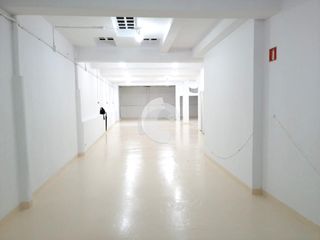 Geschäftsraum in Sagrada Familia. Local comercial de 218,78 m útiles, rehabilitado en parte desde