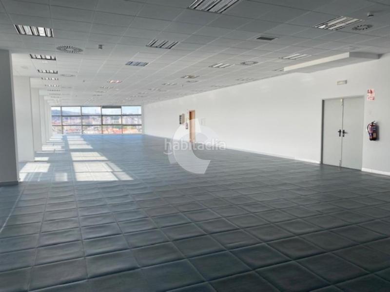 Foto 8bb08dd2-10c1-49b1-98c8-38ce28081d60. Affitto ufficio in Someso - Matogrande Coruña (A)