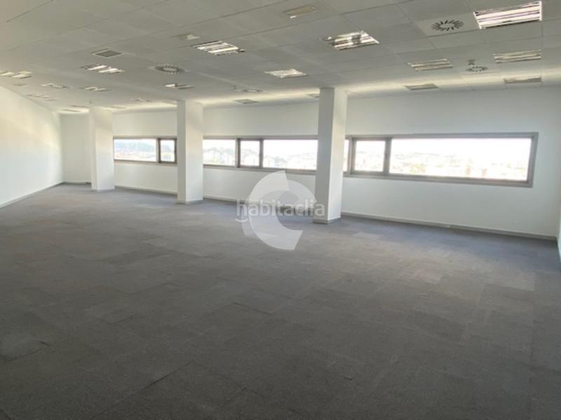 Foto 47acfe43-a5ce-4412-9a58-d78e5dae76e6. Location bureau dans Someso - Matogrande Coruña (A)