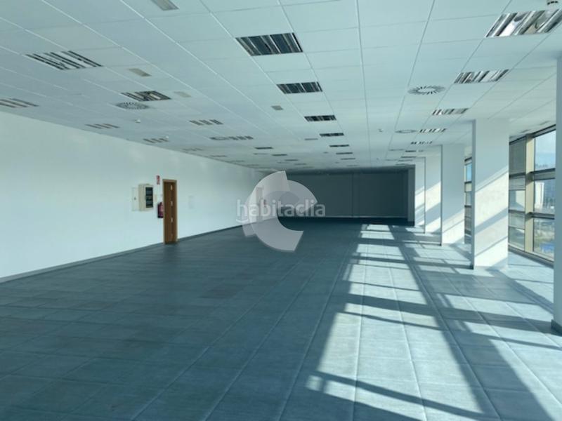 Foto d8861e57-53b8-45d7-9f0a-84c97fccdec7. Location bureau dans Someso - Matogrande Coruña (A)