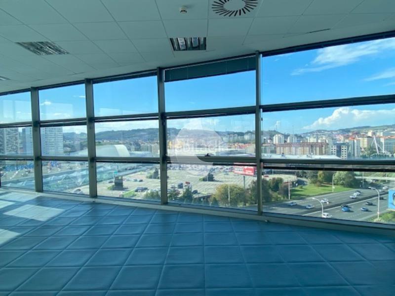 Foto f2bf56ac-29af-406e-a496-dec5ab8f739d. Location bureau dans Someso - Matogrande Coruña (A)