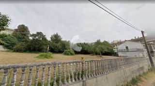 Wohngrundstück in Portádego - Vilaboa Norte. Parcela urbanizable de 2.494m2 actualmente con una serie de edif