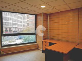 Bureau à Ensanche. Local de oficinas en alquiler o venta