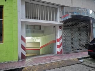 Aparcament cotxe  Reverendo padre jose alvarez cabezas. Zona estadio de riazor  esclavas