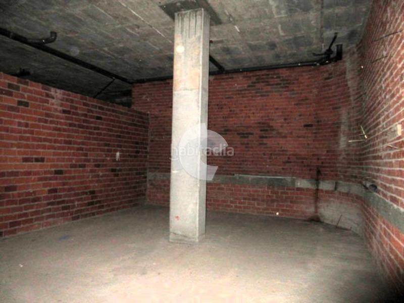 Foto 378ad42c-d28c-4e85-9ab7-8991910c9428. Local commercial dans A Gándara Narón