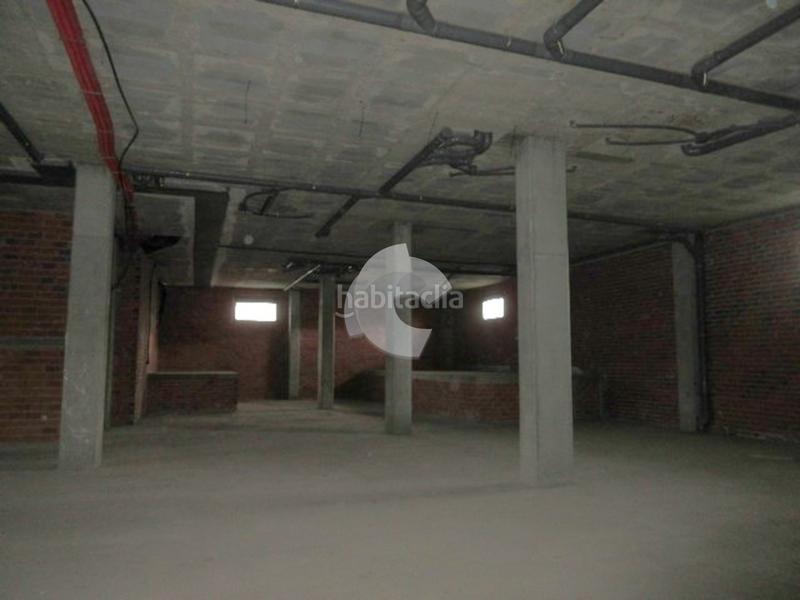 Foto f6dda9a6-dfb6-40e2-9ba4-008b61b3cfdc. Local commercial dans A Gándara Narón