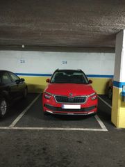 Alquiler Parking coche en Las Campas. Plaza de garaje en las campas