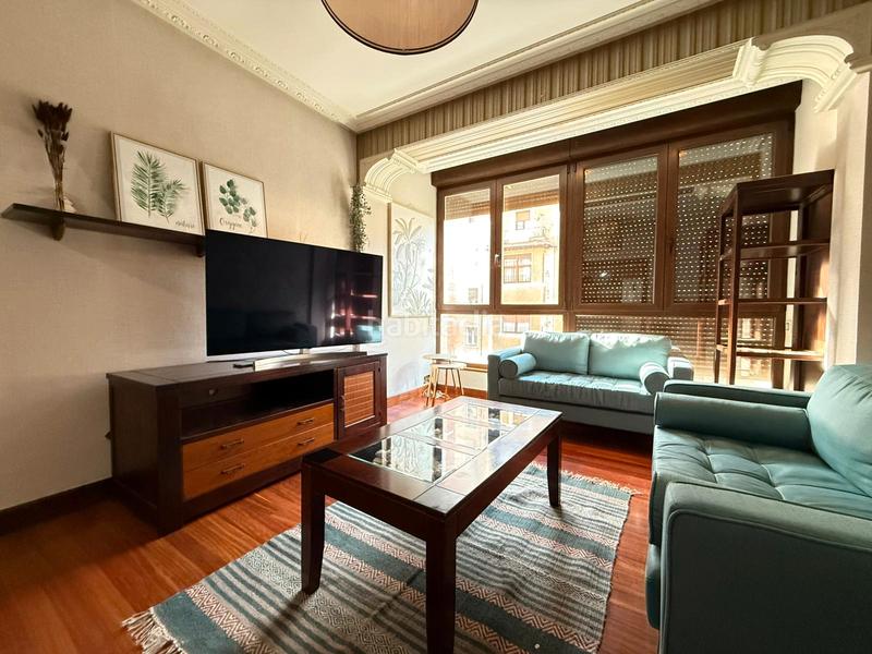 Foto 24b9331a-f9ff-4300-b53f-fff8b9bd38c9. Piso  soleado y amplio en Casco Viejo - Muelle Portugalete