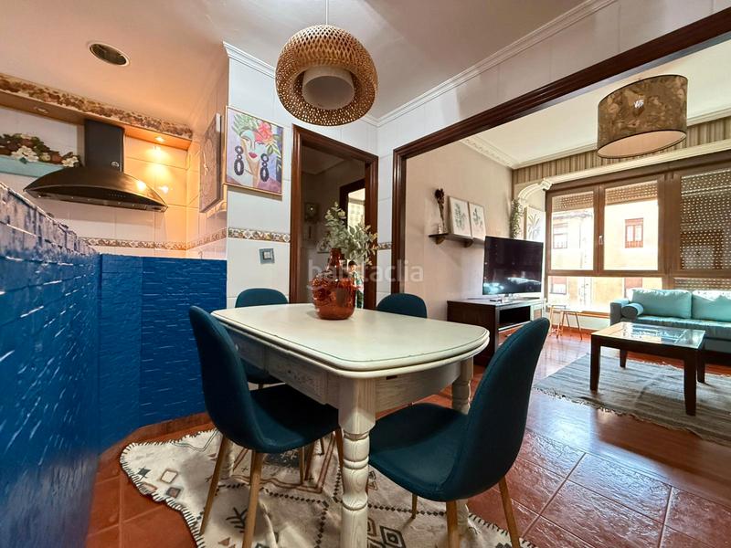 Foto 69ed51cd-8009-422f-a323-5f45c203ef5b. Piso  soleado y amplio en Casco Viejo - Muelle Portugalete