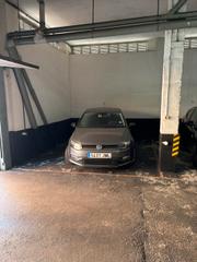 Parking voiture  Telletxe kalea. Parcela de garaje para coche grande