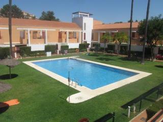 Rent Semi detached house in N/a. Adosado en alquiler en islantilla - playa, 2 dormitorios.