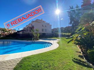Casa adossada a Del deporte. Adosado en venta en islantilla  campo de golf, 4 dormitorios.
