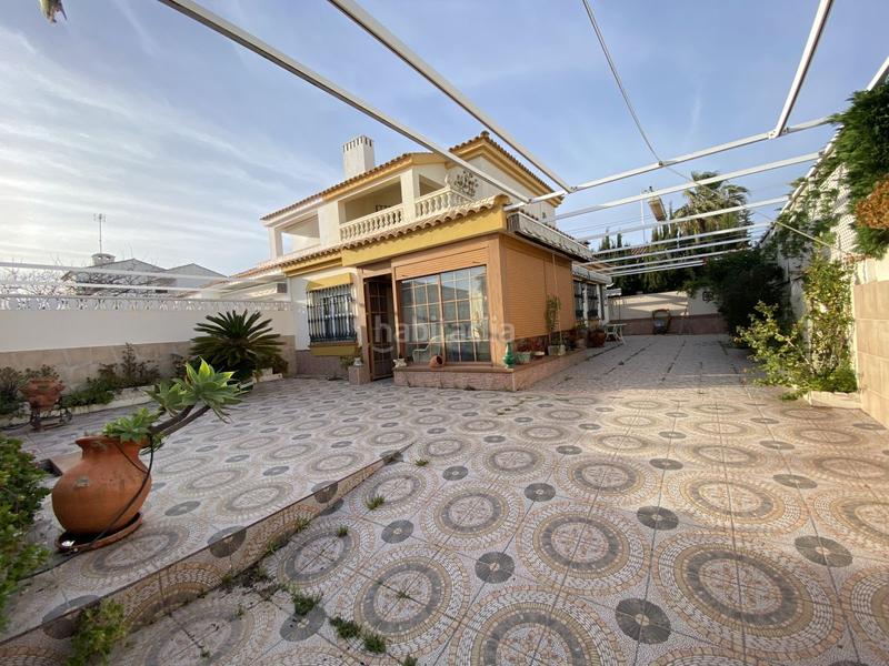 Foto 50adbc33-ae17-4abf-8a62-08244815ed9f. Chalet dans Urbasur Islantilla