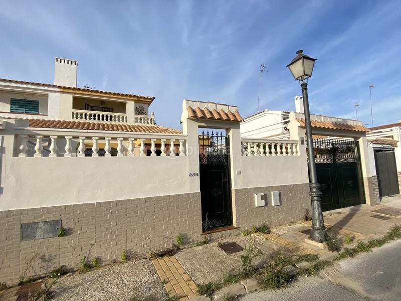 Foto 76748649-845b-4a5f-82da-6fcf068a1b15. Chalet dans Urbasur Islantilla