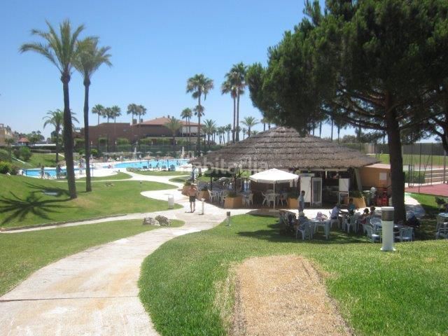 Foto 9cac45aa-4568-4375-b282-6aa3732db4e4. Apartament amb aparcament a Islantilla costa Islantilla