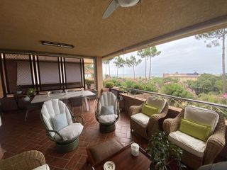 Haus in N/a. Casa en venta en islantilla  campo de golf, 5 dormitorios.