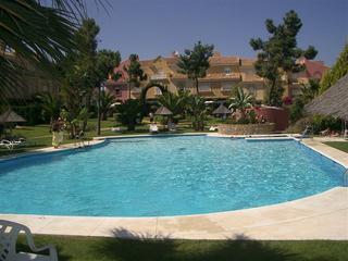 Casa adossada a Paseo de la vera. Adosado en venta en islantilla  campo de golf, 3 dormitorios.