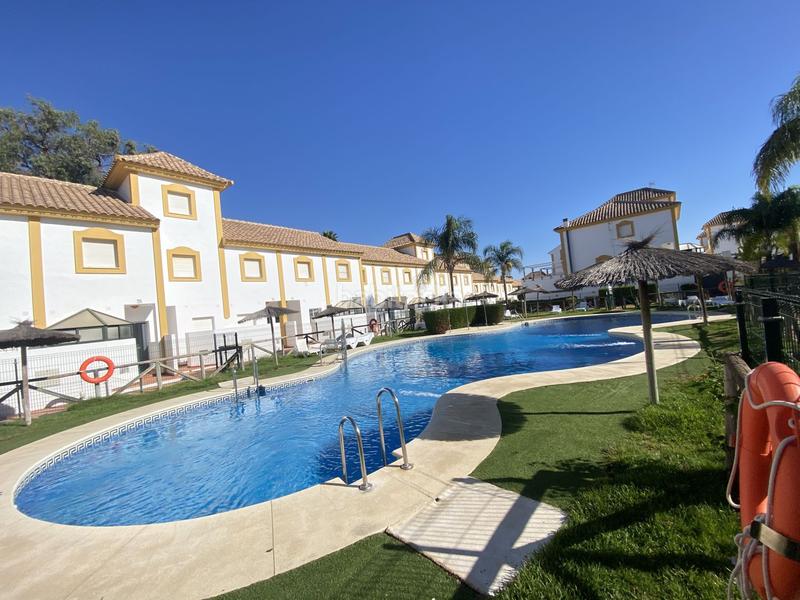 Foto a0f80444-41b3-485c-a2da-141e13880b11. Piccolo appartamento con parcheggio in Islantilla golf Islantilla