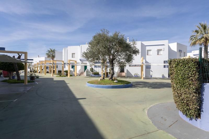 Foto 40406abe-5119-48dd-a83c-8d09615ff456. Maison dans paseo del golf 1 dans Islantilla golf Islantilla