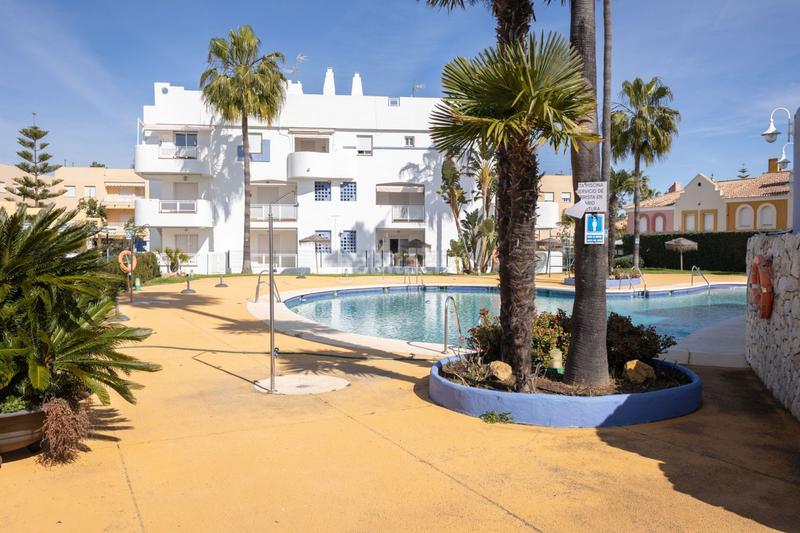 Foto 4c89023a-655c-400d-a66c-73f9b30c14d5. Maison dans paseo del golf 1 dans Islantilla golf Islantilla