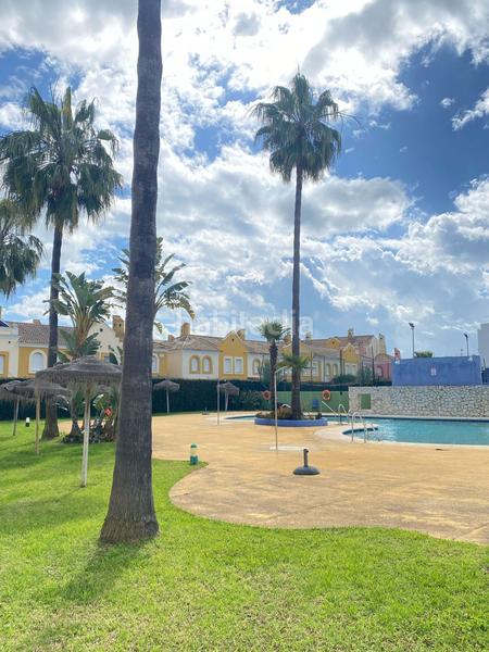 Foto 5013369c-add7-4595-b2ec-1185595e978b. Maison dans paseo del golf 1 dans Islantilla golf Islantilla