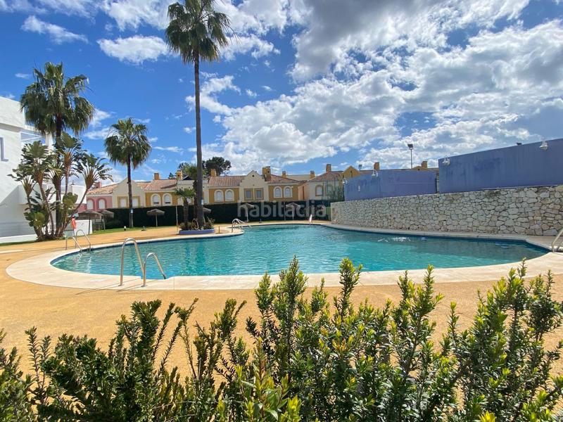 Foto 62e2b66b-bb43-41b4-8a5b-2317fdb6385c. Maison dans paseo del golf 1 dans Islantilla golf Islantilla