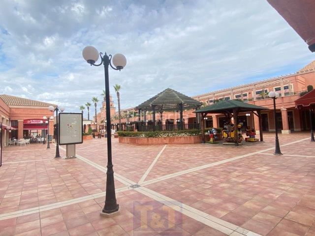 Foto 4cee134d-aa31-4d2d-b881-cd02608d5df5. Local comercial a Islantilla golf Islantilla