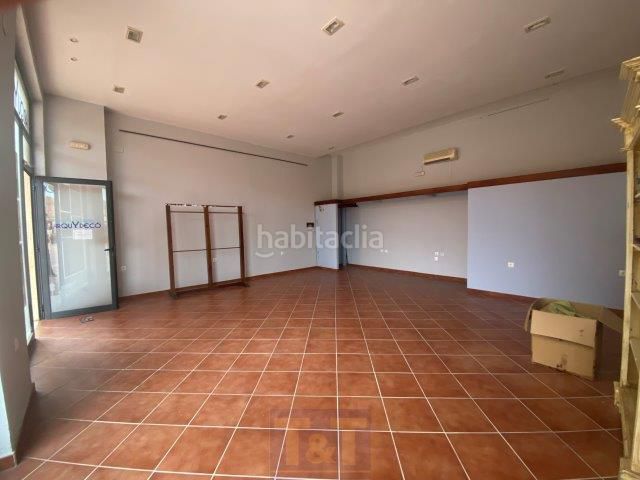 Foto d2789925-b37a-4230-96e0-b1b10e095225. Local comercial a Islantilla golf Islantilla