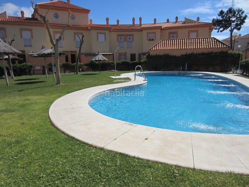 Foto 8441530c-e398-4459-9e6f-3a5676dde4ae. Casa adossada amb aparcament a Islantilla golf Islantilla