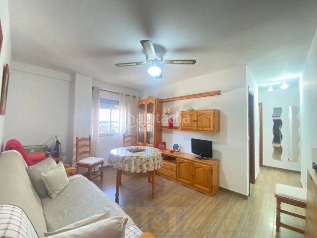 Foto 61a418b9-63ab-4b31-ad9d-dc3d393a84f9. Apartament amb aparcament a La Antilla