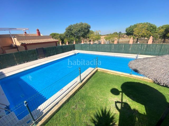 Foto 51992919-deda-4c3d-a68a-e7e7edbd9572. Apartament amb aparcament a Urbasur Islantilla