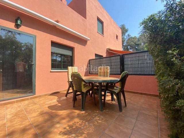 Foto 01a2becc-5199-419f-8032-5edbb91aa7ac. Casa amb aparcament a Islantilla golf Islantilla