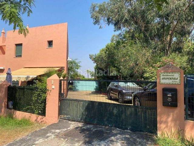 Foto ead26d58-c9ad-4826-8664-c8f00d56d389. Casa amb aparcament a Islantilla golf Islantilla