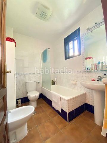 Foto ee2f40ac-20a4-4e7c-b883-c64d712eaf86. Casa amb aparcament a Islantilla golf Islantilla
