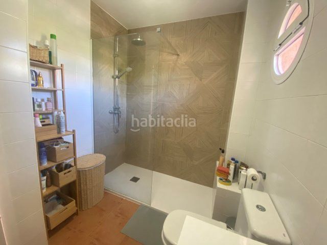 Foto 0d973995-bbab-41fc-9be8-ce52e9737a4e. Casa amb aparcament a Islantilla golf Islantilla
