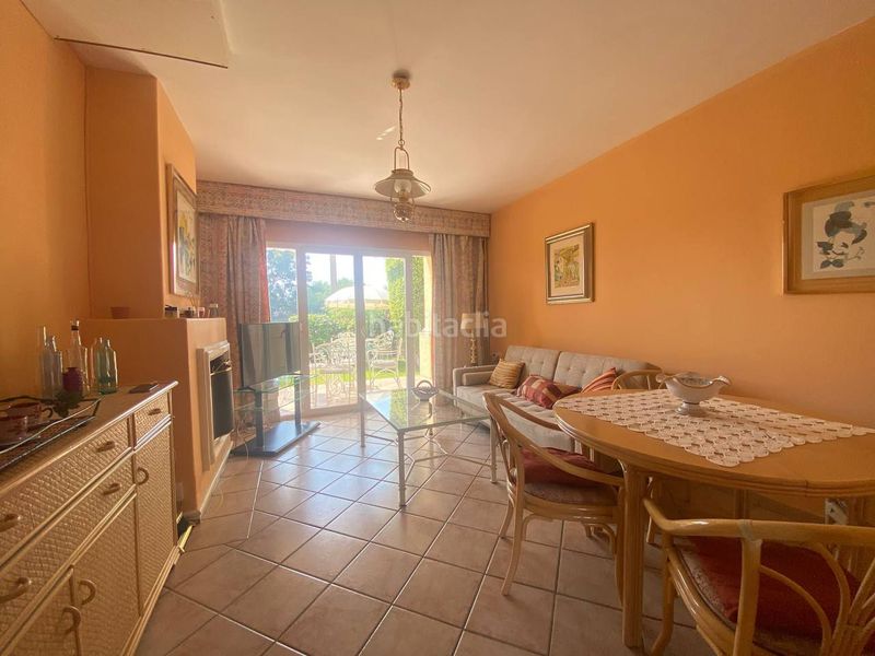 Foto 88d8c9b2-d936-4e1c-a943-fb53a81b31b9. Casa adossada amb aparcament a Urbasur Islantilla