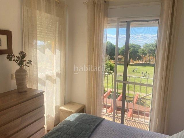 Foto d0ddcba2-1ff2-4257-981c-4266eef69ea4. Casa amb calefacció aparcament a Islantilla golf Islantilla